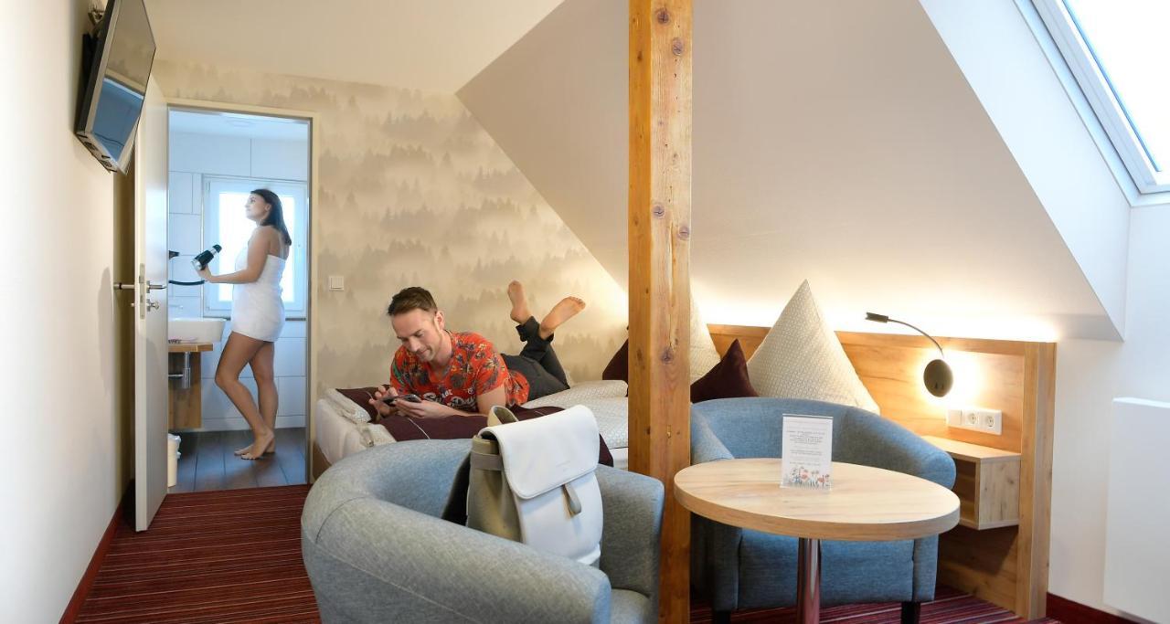 Familienhotel "Rhoen Feeling" Bernshausen Buitenkant foto
