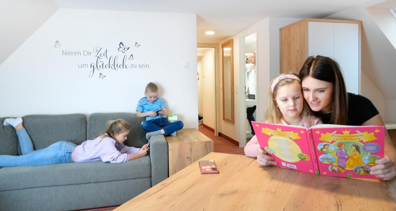 Familienhotel "Rhoen Feeling" Bernshausen Buitenkant foto