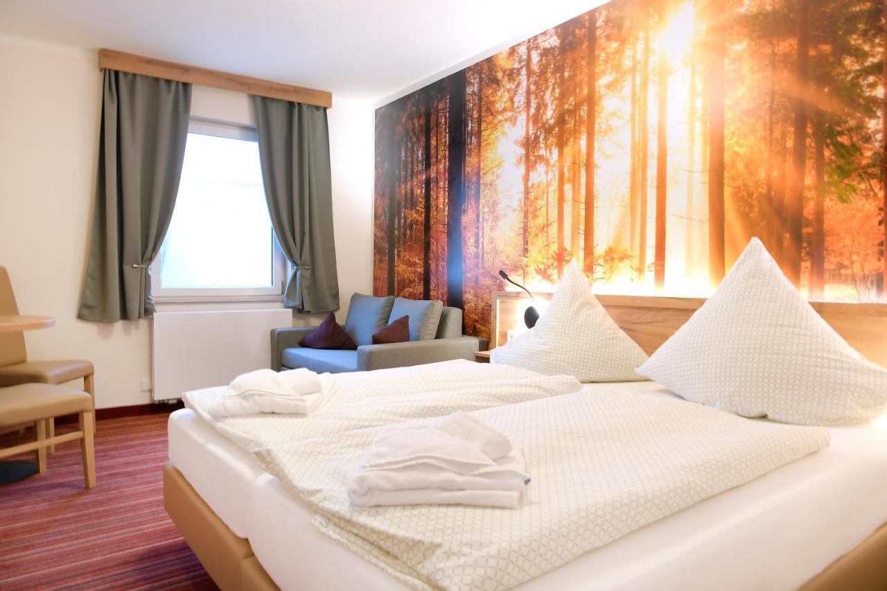 Familienhotel "Rhoen Feeling" Bernshausen Buitenkant foto