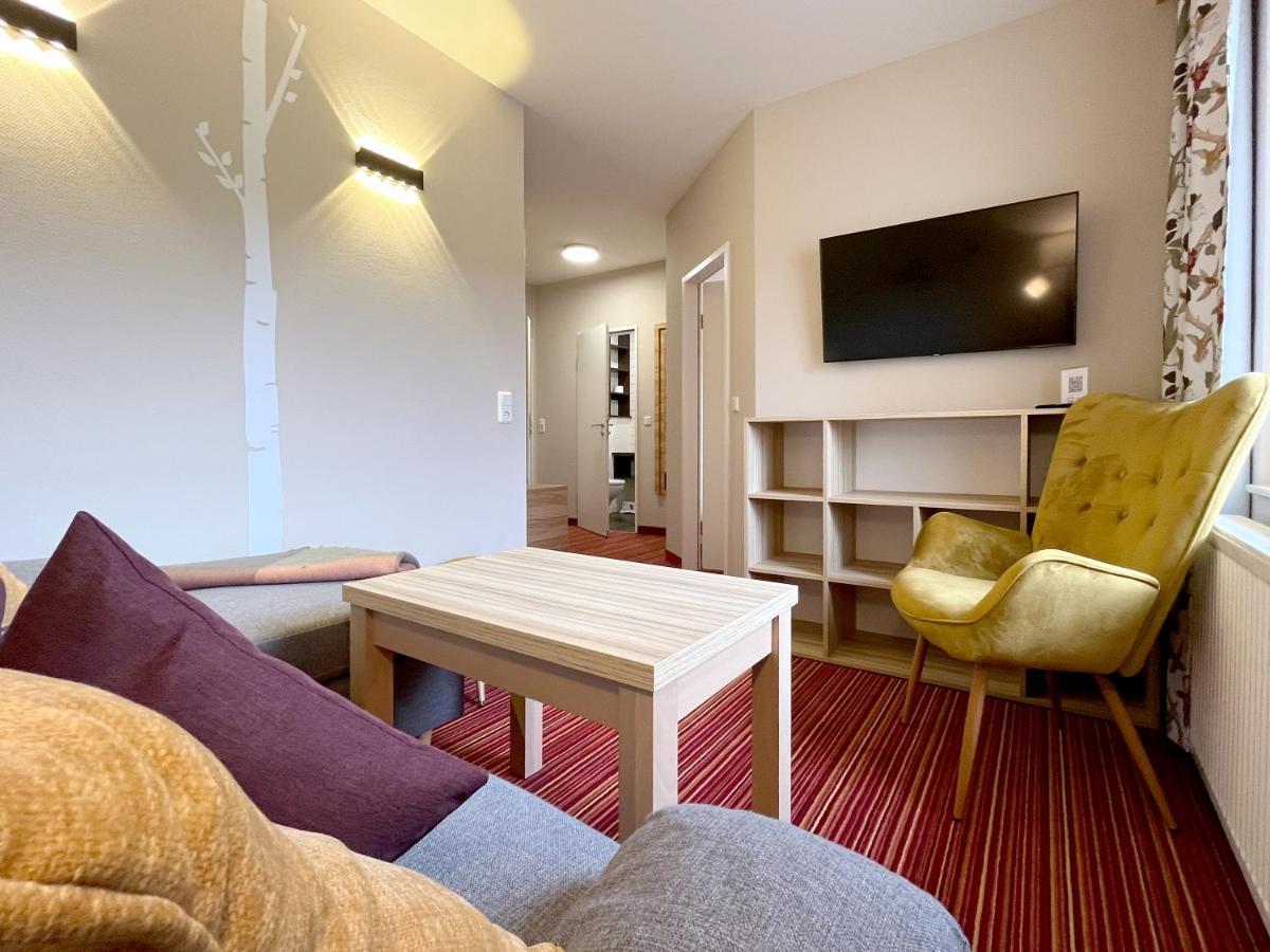 Familienhotel "Rhoen Feeling" Bernshausen Buitenkant foto