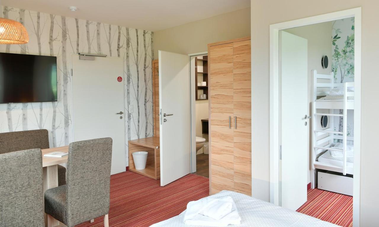 Familienhotel "Rhoen Feeling" Bernshausen Buitenkant foto