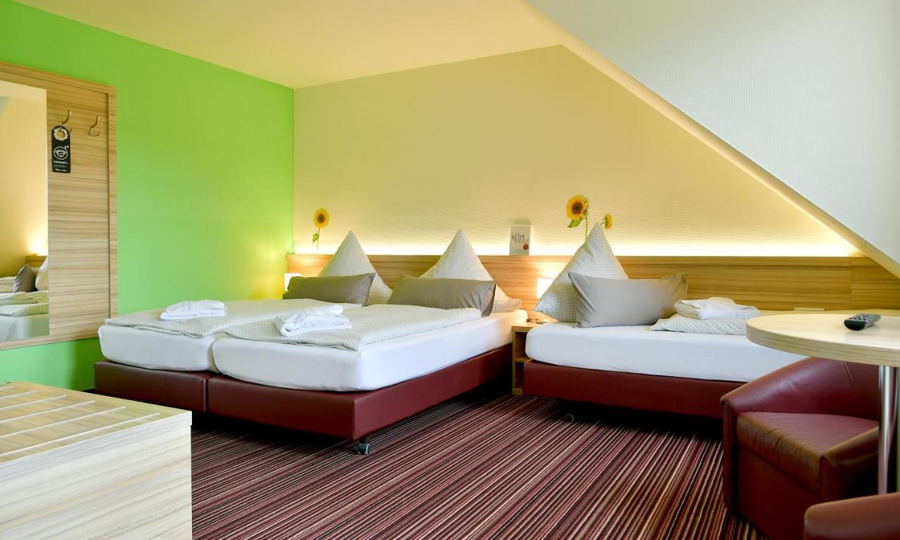 Familienhotel "Rhoen Feeling" Bernshausen Buitenkant foto