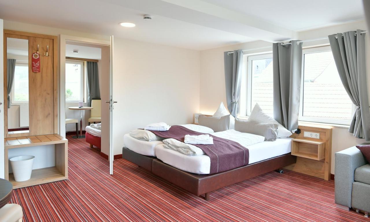 Familienhotel "Rhoen Feeling" Bernshausen Buitenkant foto
