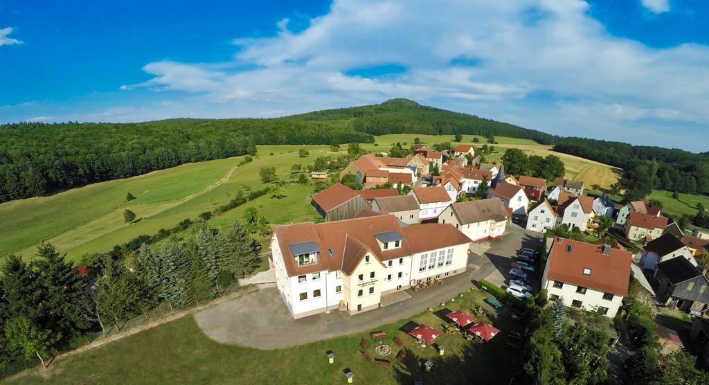 Familienhotel "Rhoen Feeling" Bernshausen Buitenkant foto