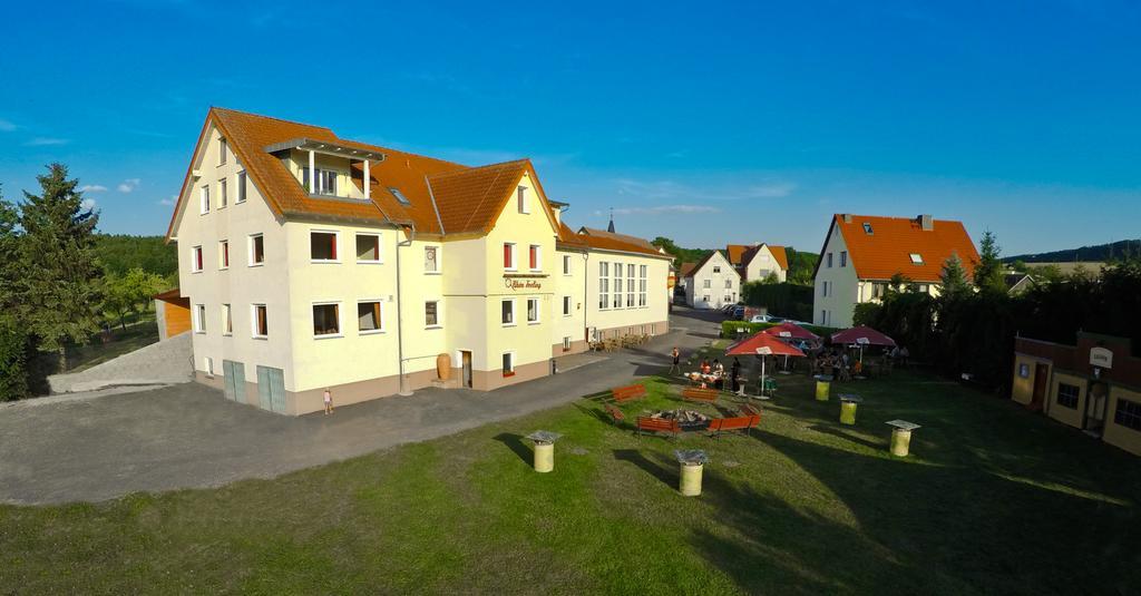 Familienhotel "Rhoen Feeling" Bernshausen Buitenkant foto
