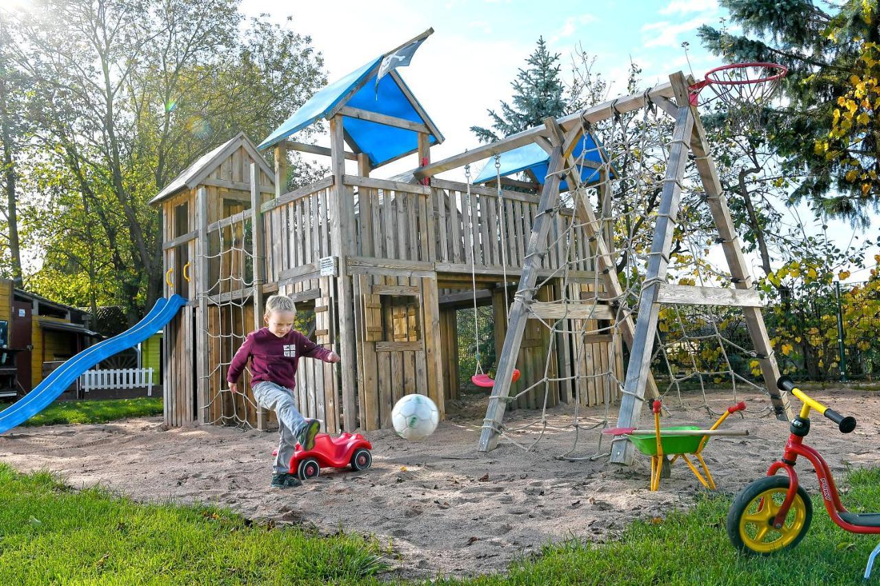 Familienhotel "Rhoen Feeling" Bernshausen Buitenkant foto